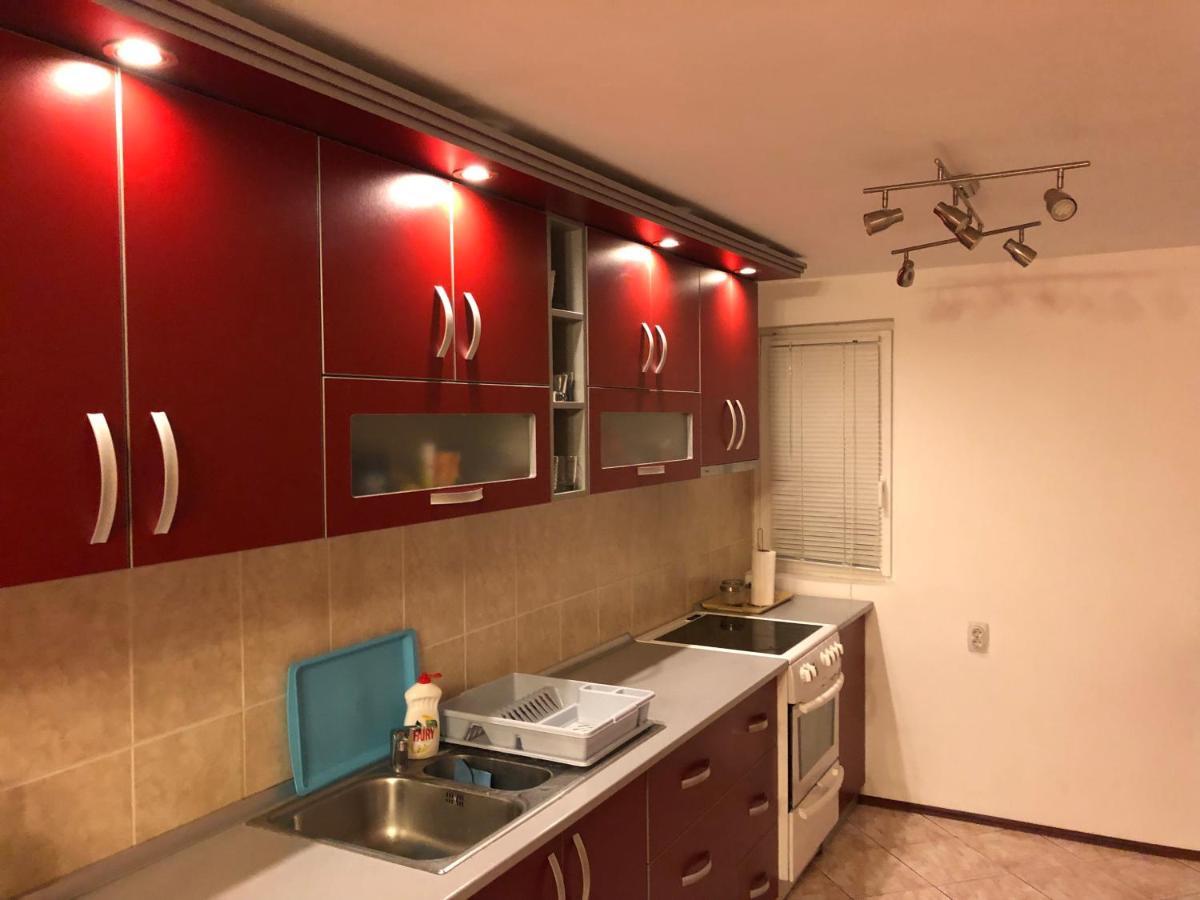 Apartamento Lux Hus Novi Sad Veternik Exterior foto