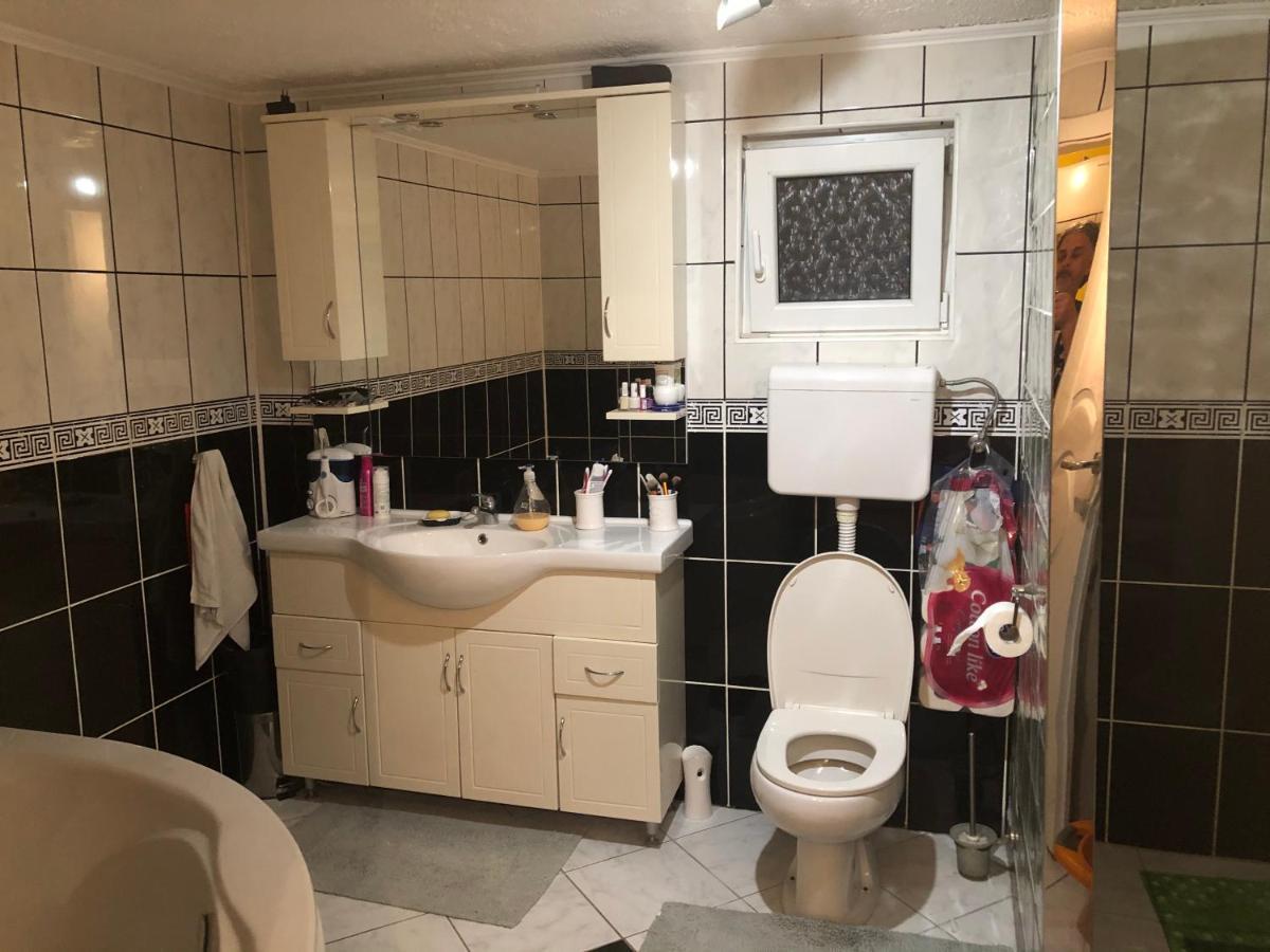 Apartamento Lux Hus Novi Sad Veternik Exterior foto